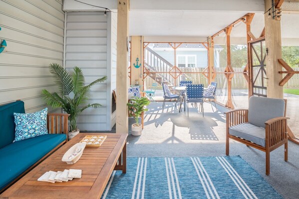 Screened in Porch on Ground Level