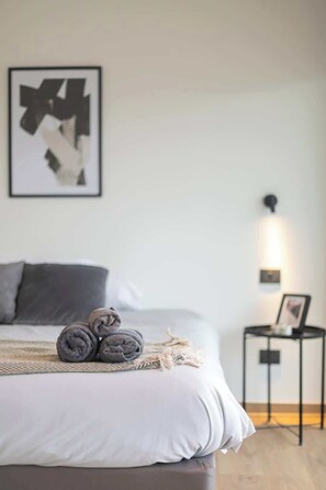 Acogedor Segundo Dormitorio con Cama King Size