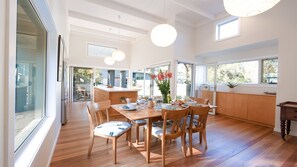 Buwarla House | Dining & Kitchen Area | Garden Views