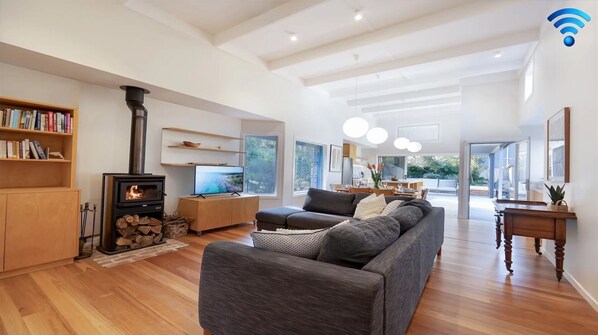 Buwarla House | Stylish Living Area | Wood Fireplace 