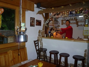 Bar (en la propiedad)