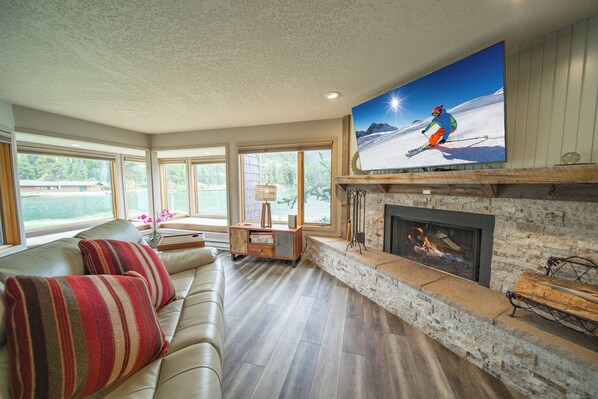 Updated vacation condo on Keystone Lake!