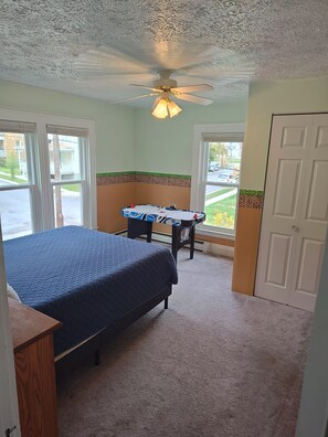 Second bedroom 