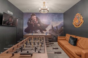 Spielezimmer
