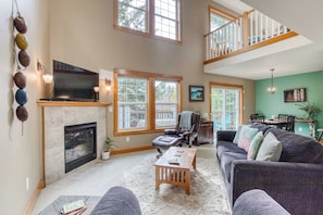 Living Room open to dining