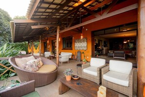 Seating area