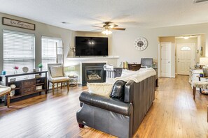 Living Room | Central A/C & Heating