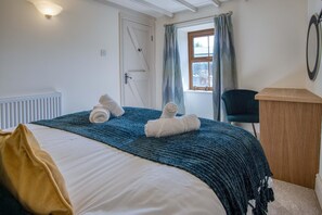 The Cross - 4 Bedroom Cottage - Llangennith (6195)