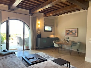 Autumn, Living Room, Spring, Summer