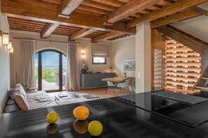 Autumn, Living Room, Spring, Summer