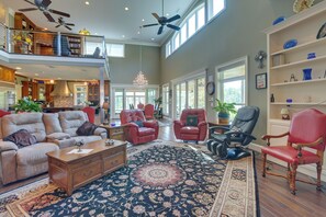 Living Room | Smart TV | Central A/C