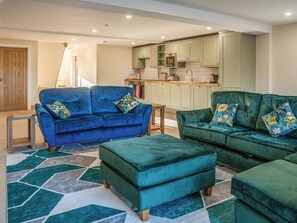 Living area | Bears Court Unit 5 - Bears Court, Little Rissington