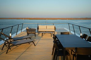 Activities, Amenities, Balcony / Terrace / Patio, Building Exterior, Main Entrance, Spring, Summer, Wellness