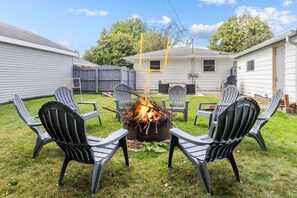 Gather around the fire pit to visit with family and friends!