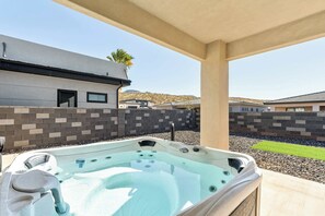 Your private hottub! 
