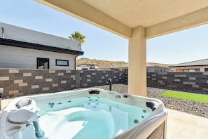 Bain à remous extérieur