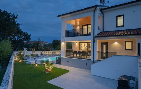 pool