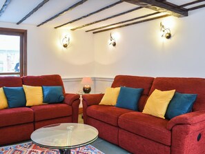 Living area | Little Thatch, Ringwood