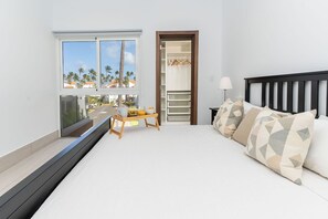 NEW UNIT WITH BEACH AND POOL  ACCESS - N B301 (2054)
