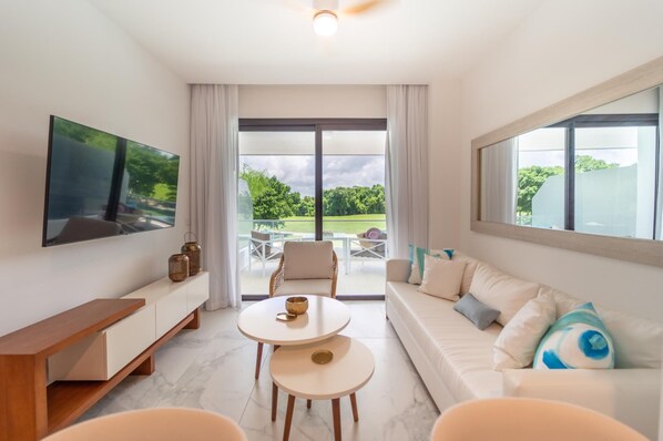 Acogedor Vista Piscina  y Golf en Cana Rock Star (200)