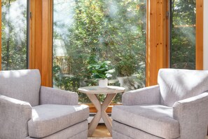 Perfect spot for a morning cup of coffee or tea. 