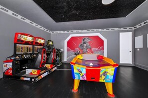 Spielezimmer
