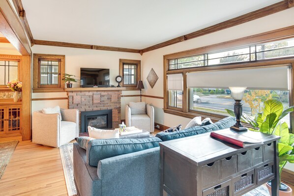 Minneapolis Vacation Rental | 3BR | 2BA | 1,290 Sq Ft | Stairs Required