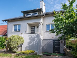 Plante, Ciel, Bâtiment, Propriété, Fenêtre, Nuage, Arbre, Lot Terre, Maison