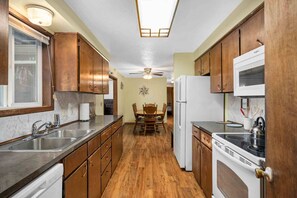 Our Great Little Home is your perfect home base for an unforgettable getaway in the heart of Oregon wine country.
