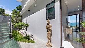 Entrada de la propiedad
