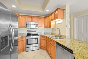 Mediterranea 214E Kitchen Alt