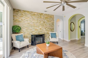Living Area | Electric Fireplace | 1st Floor