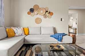 Cozy living room with plenty of seating