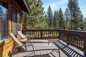 Lounge chairs: Heritage Crest Tahoe