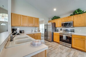 Kitchen | Drip Coffee Maker | Dishwasher | Blender | 1st Floor