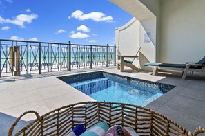 PRIVATE POOL: Private, Heated Splash Pool on 1st Floor Patio (6x9) - unlike other nearby rentals, heating the pool is FREE!
