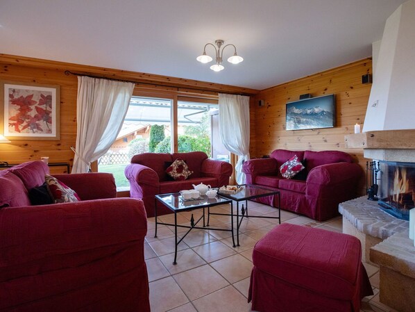 Furniture, Property, Couch, Purple, Interior Design, Comfort, Lighting, Decoration, Floor, Wood