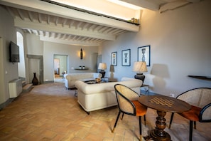 Table, Meubles, Bâtiment, Cadre, Canapé, Confort, Design Intérieur, Sol, Salon, Sol