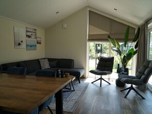 Furniture, Couch, Table, Wood, Plant, Comfort, Living Room, Flooring, Floor, Studio Couch