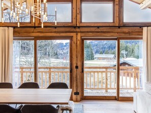 Chalet-Grizzly-3-salon-salle-a-manger-location-appartement-chalet-Les-Gets