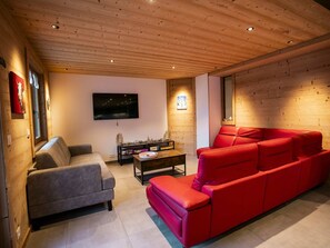 La Ferme de Delphine & François, salon, Chùtel ski neige soleil