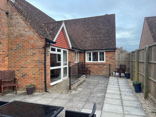 Entrance to Annexe 