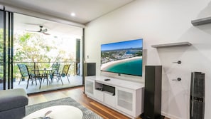 Equipped with flatscreen TV for entertainment
