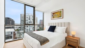 Master bedroom - Queen Bed