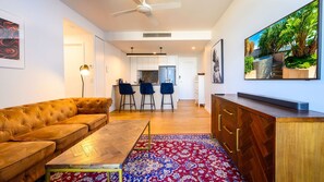 Equipped with flat screen TV for entertainment