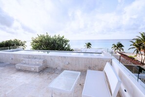Rooftop Lounge Pool with best view in Playacar