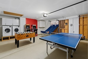 Spielezimmer