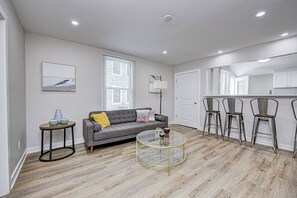 Bright, Open Living/Dining/Kitchen