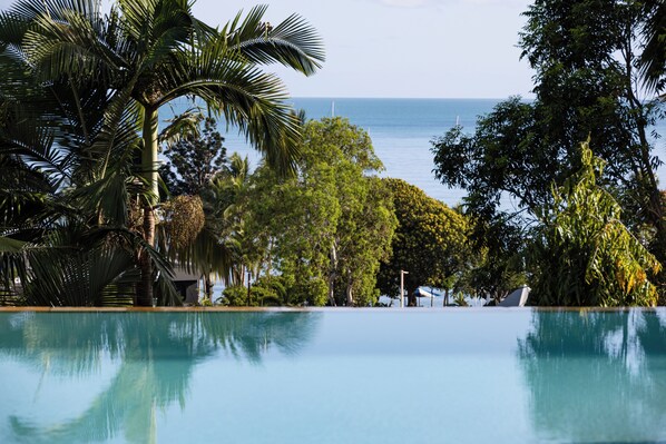 Swimming Pool (1)