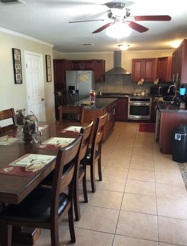 Private kitchen